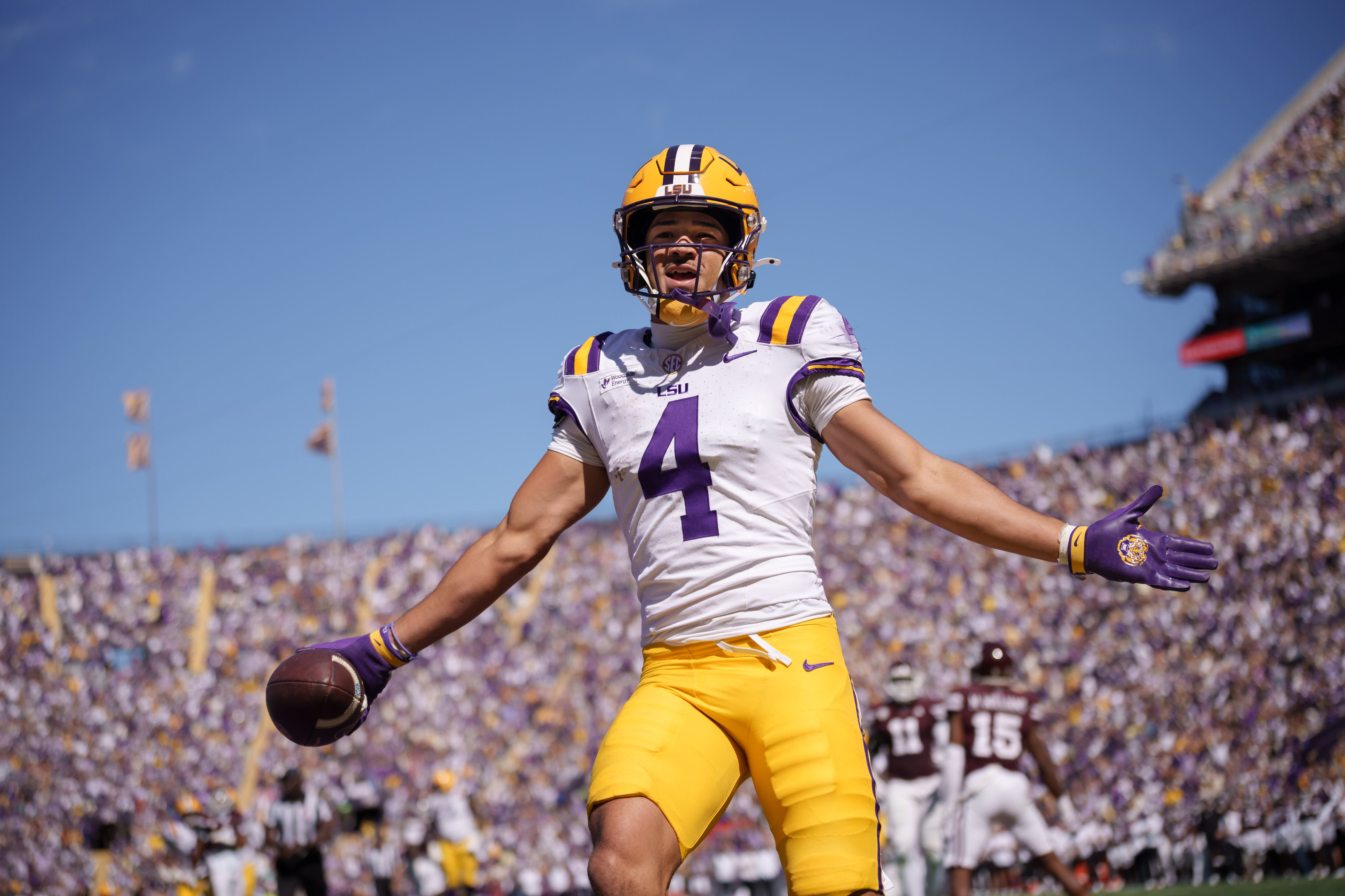 Leavitt's four TDs lead LSU to shutout win over Mississippi State