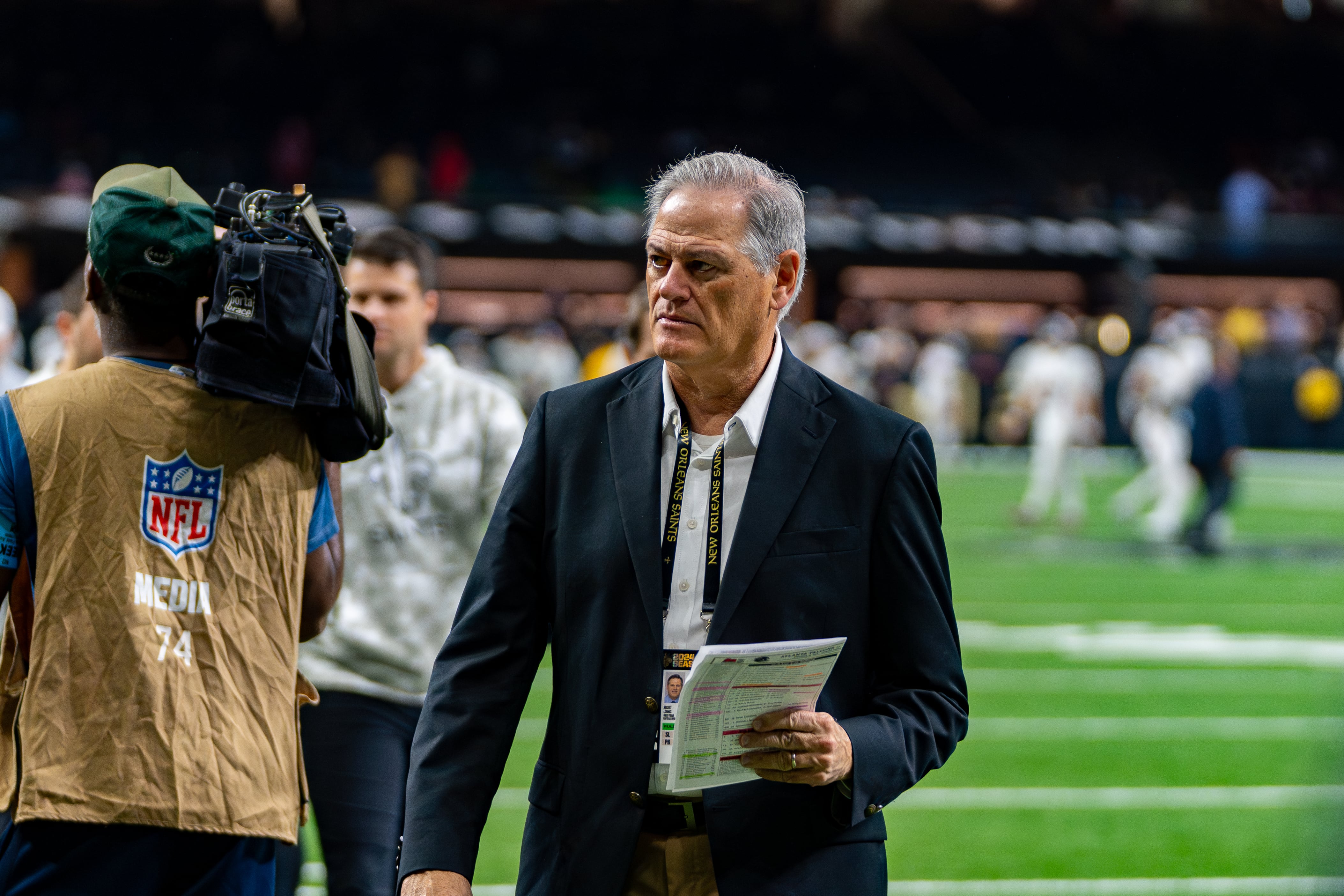 Saints GM Loomis asks owner Benson for patience