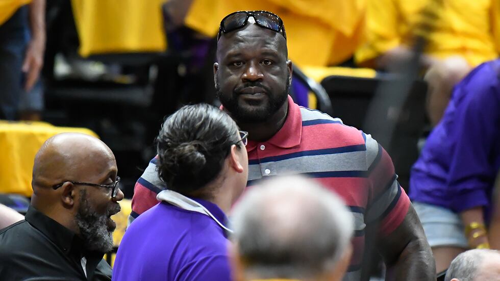 No. 5 LSU handles Miss. St. in regular season finale; ties best record ...