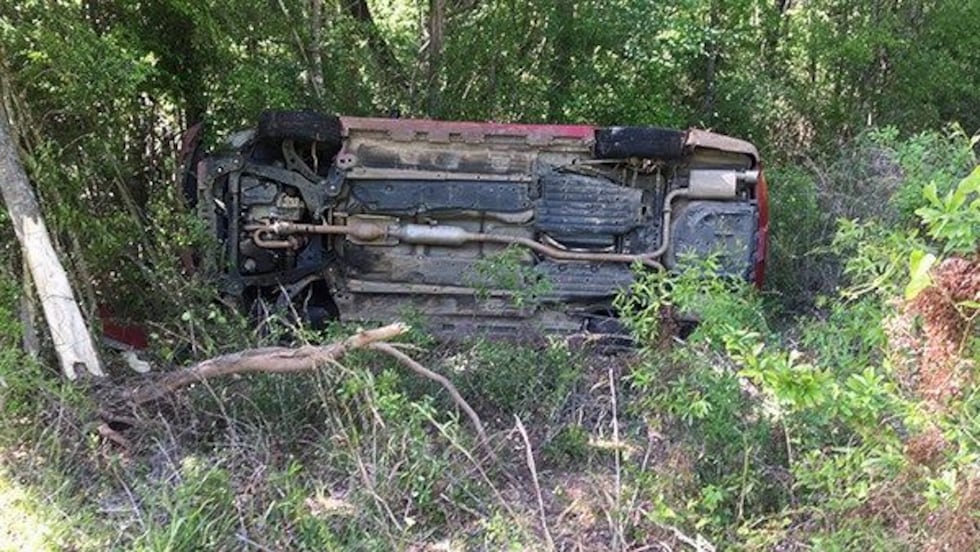LA 961 near LA 10 in Clinton (Source: Viewer)