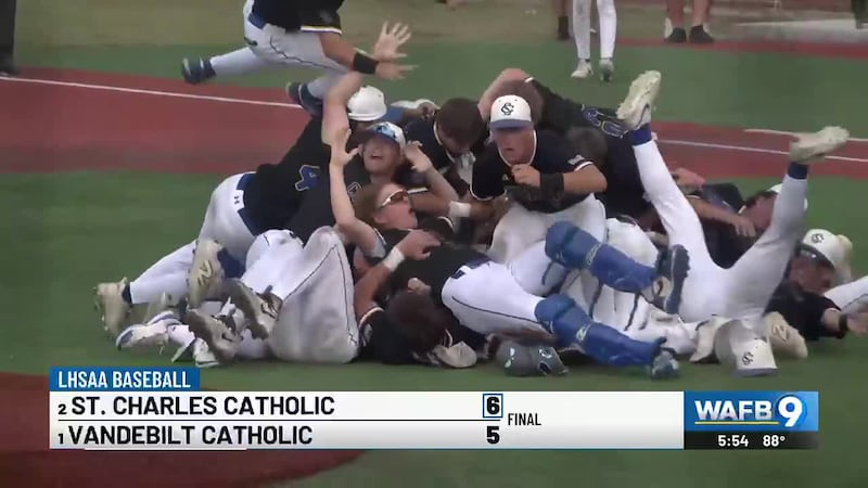 The Comets score four runs in the top of the seventh to beat Vandebilt Catholic.